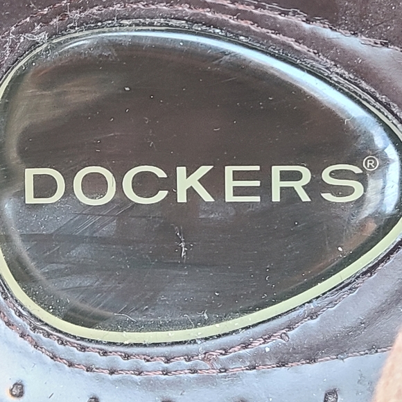 Dockers Brown Derby Brogue Cap Toe Oxford Shoe | 9 - Picture 2 of 13